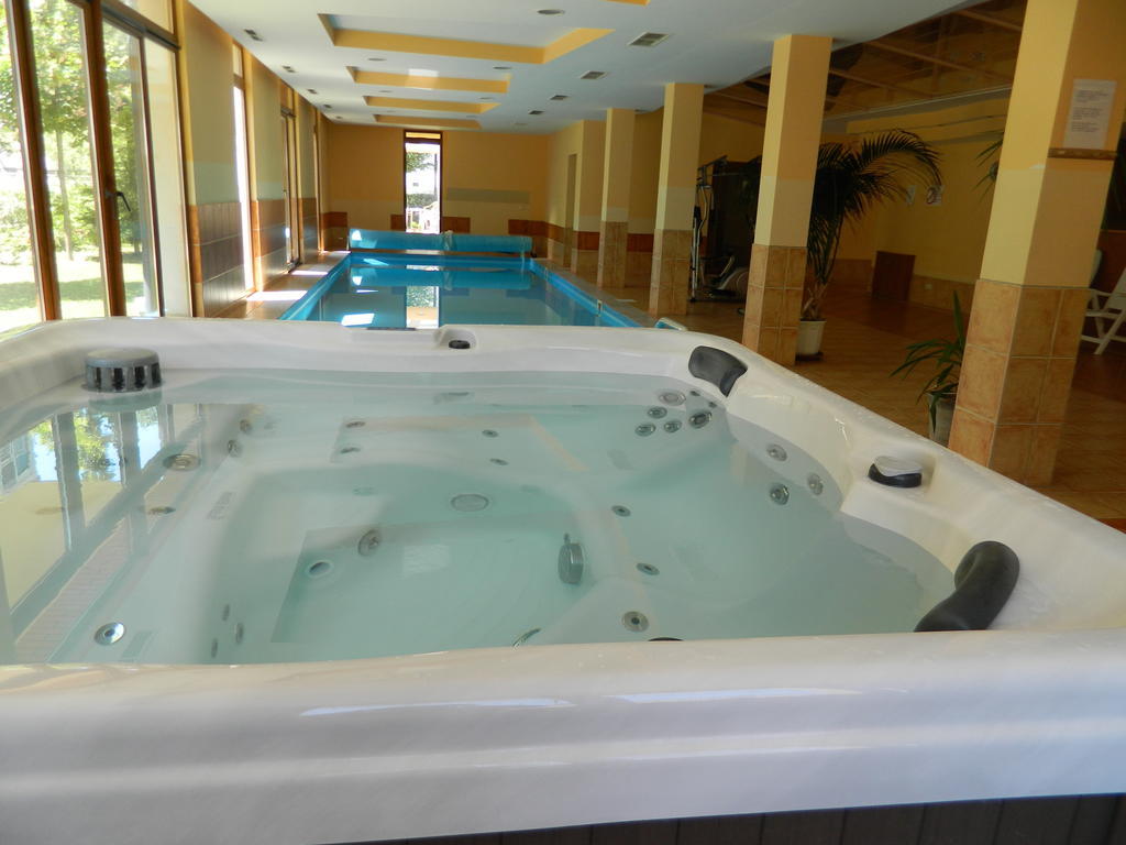 Mandarin Wellness Apartman Шиофок Номер фото