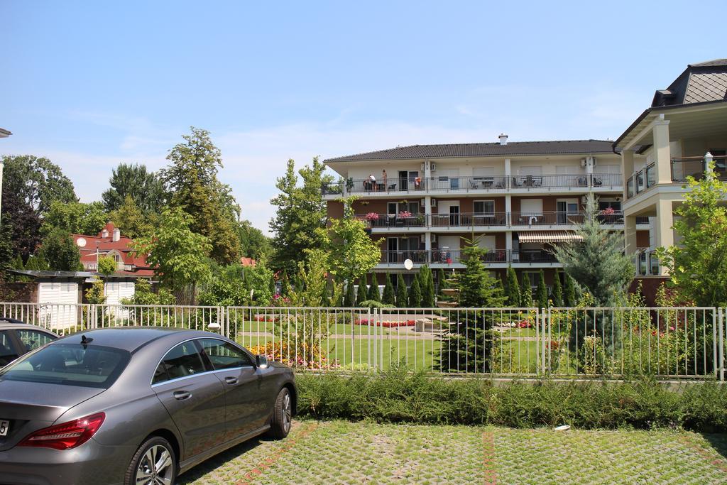 Mandarin Wellness Apartman Шиофок Экстерьер фото